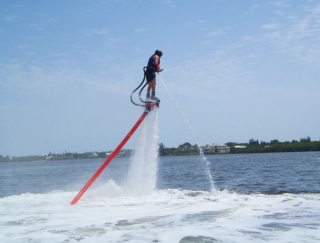  Introducción e iniciación al flyboard en Giens 